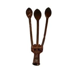 Antique Rustic Home Decor 3 Tine Claw Hand Cultivator Push Garden Plow